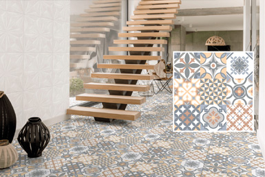 Porcelanato cuadrado decorativo en pisos de oficina, con escaleras de madera