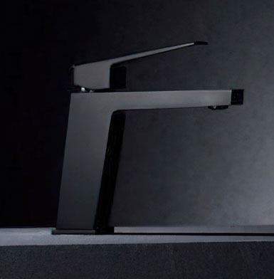 GRIFERIA-BAJA-ART-NEGRO-MATE Grifo negro mate con fondo negro