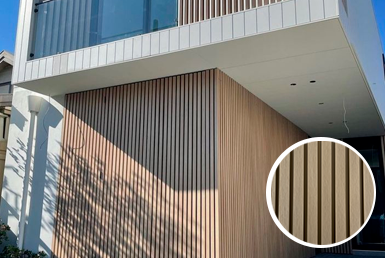 Harnomy-teka-panel-ranurado-wpc Paneles ranurados wpc para exterior con casa de lujo quito